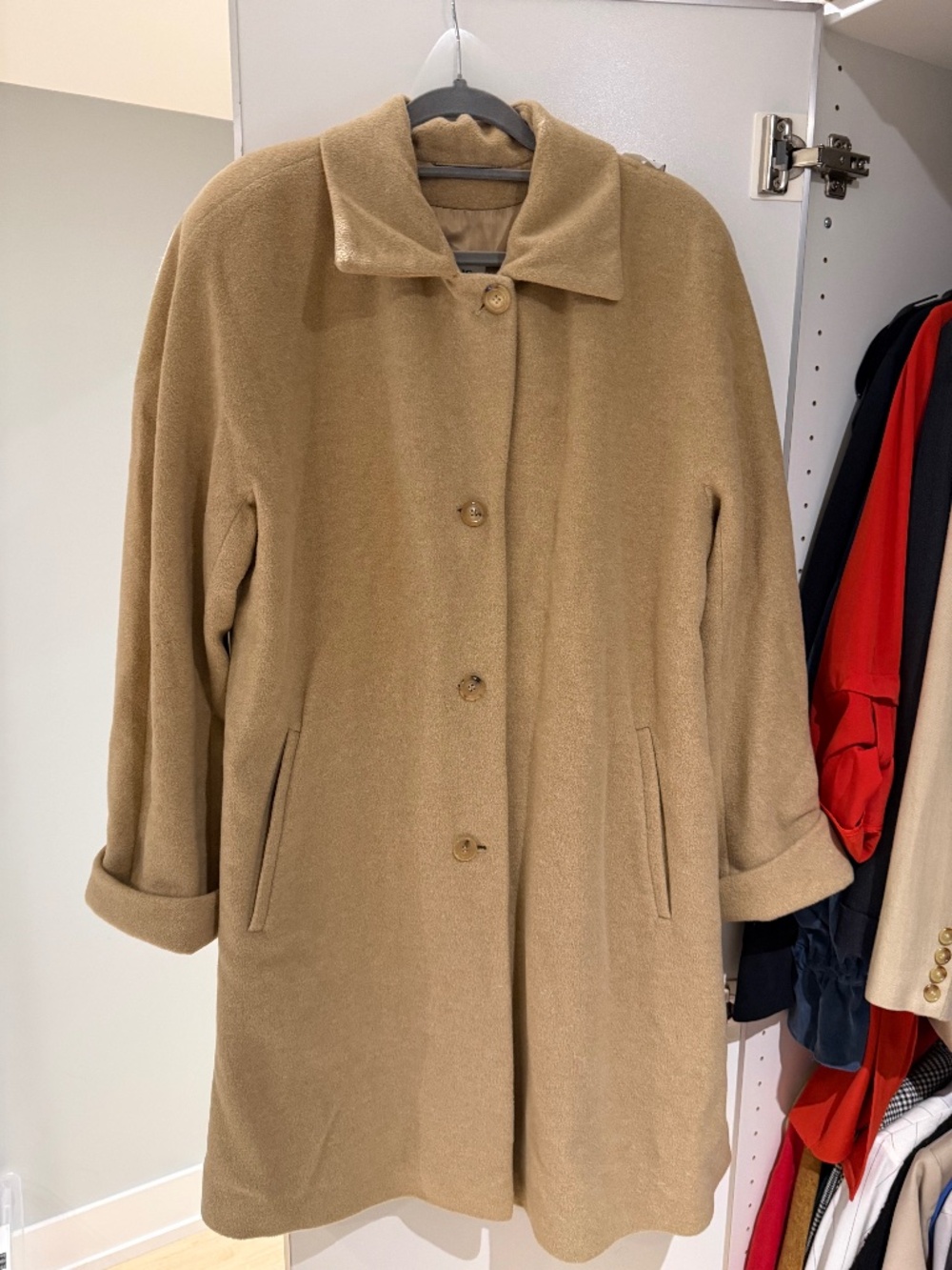 Jobis vintage camel overcoat
